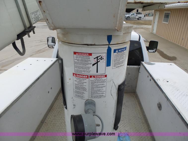 image for item L7135 2011 Dodge Ram 5500 bucket truck