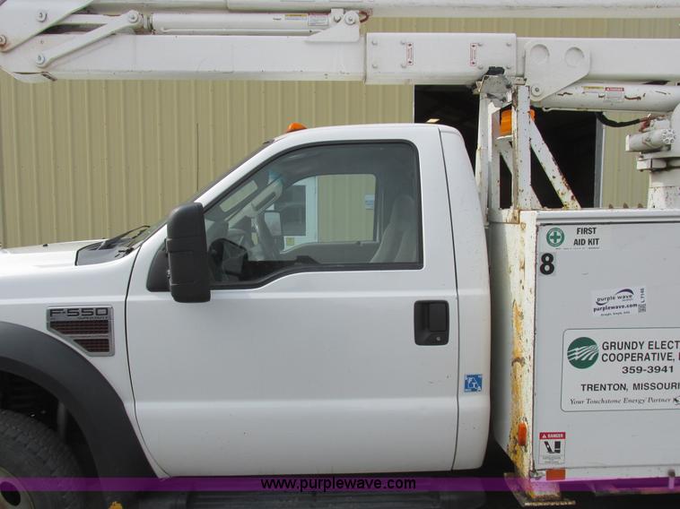 image for item L7146 2008 Ford F550 Super Duty bucket truck
