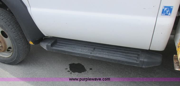 image for item L7146 2008 Ford F550 Super Duty bucket truck