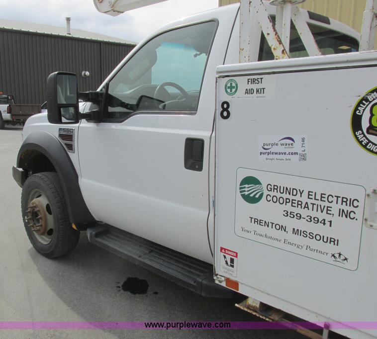 image for item L7146 2008 Ford F550 Super Duty bucket truck