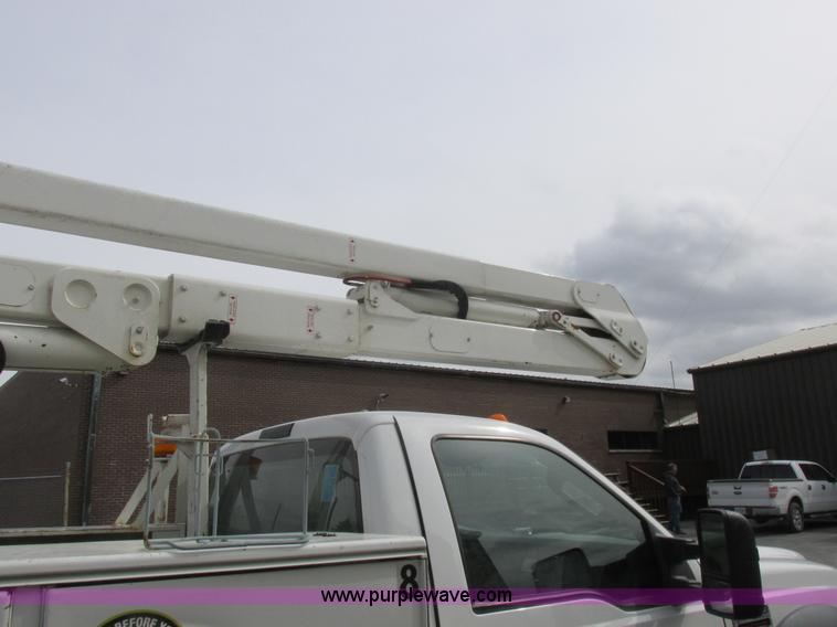image for item L7146 2008 Ford F550 Super Duty bucket truck