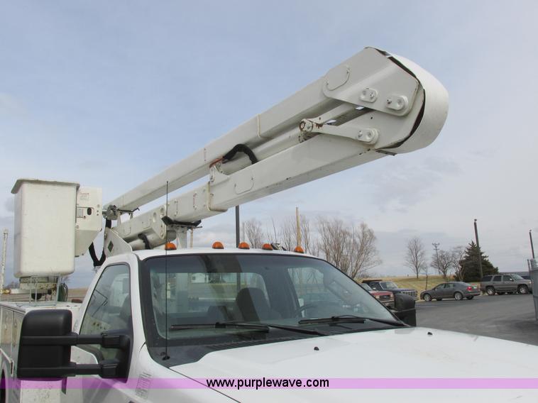 image for item L7146 2008 Ford F550 Super Duty bucket truck