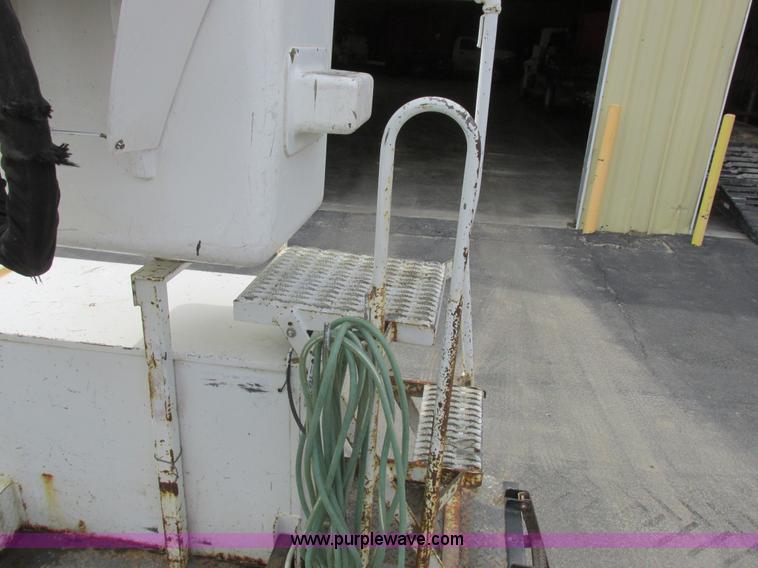 image for item L7146 2008 Ford F550 Super Duty bucket truck