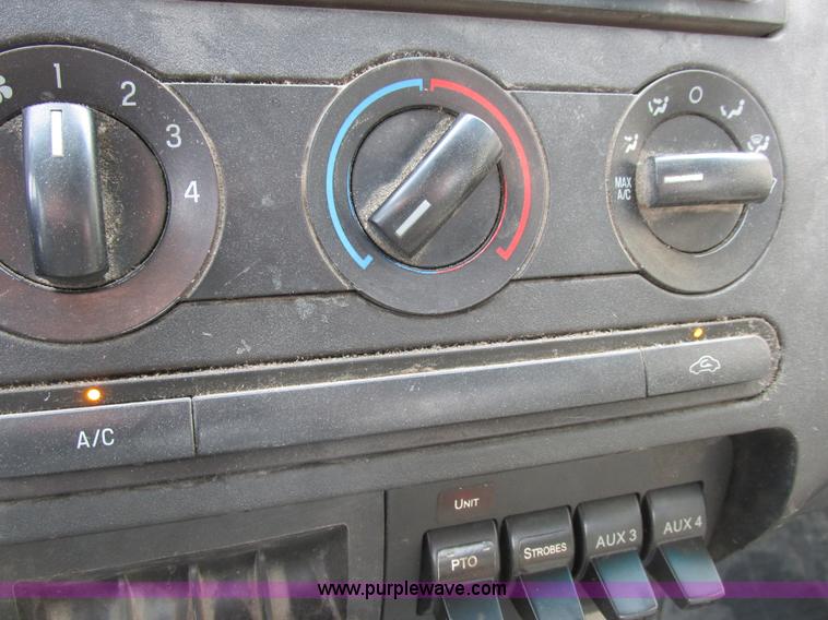 image for item L7146 2008 Ford F550 Super Duty bucket truck