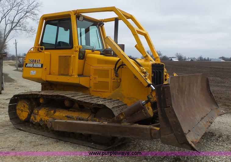 image for item L7150 1994 John Deere 750B LT dozer