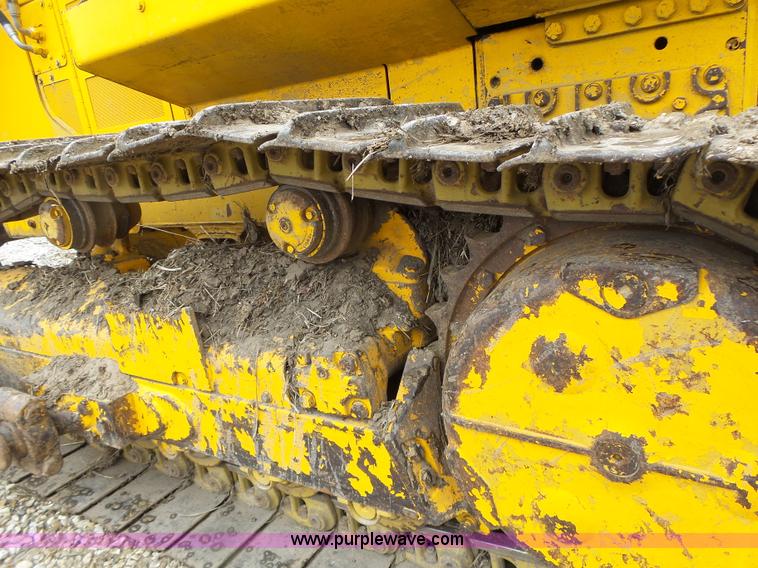 image for item L7150 1994 John Deere 750B LT dozer