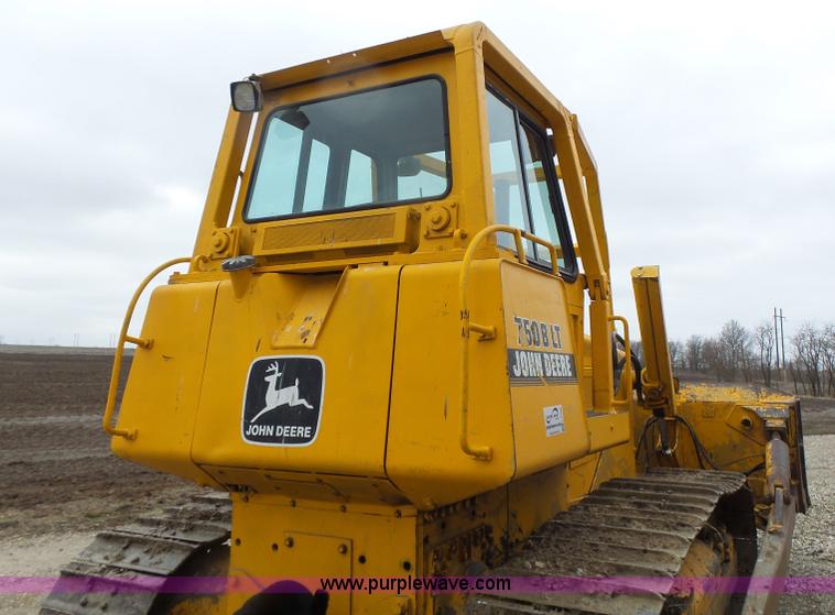 image for item L7150 1994 John Deere 750B LT dozer