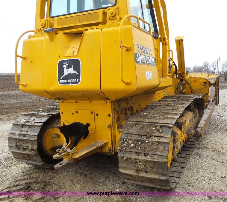 image for item L7150 1994 John Deere 750B LT dozer