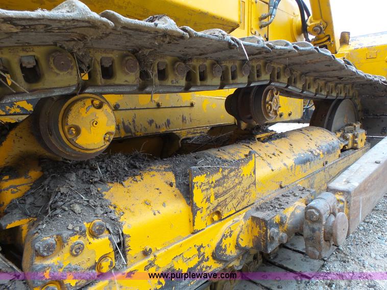 image for item L7150 1994 John Deere 750B LT dozer