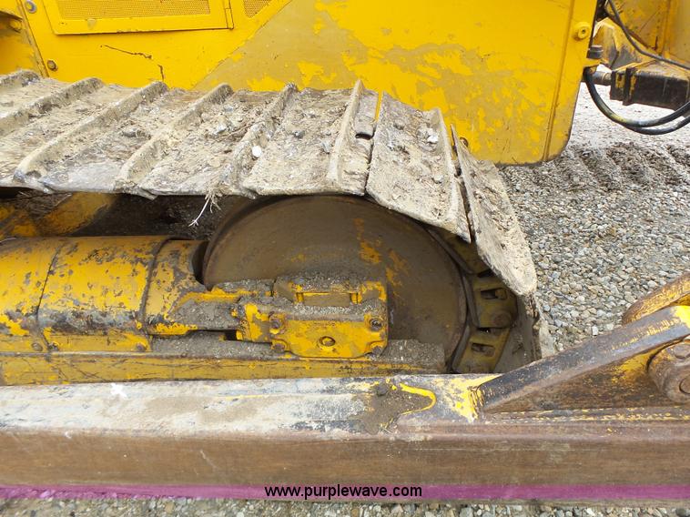 image for item L7150 1994 John Deere 750B LT dozer