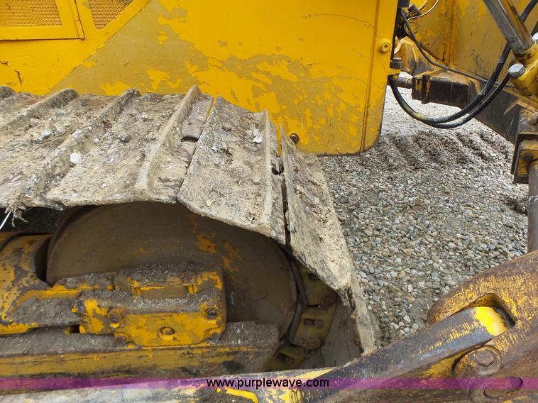 image for item L7150 1994 John Deere 750B LT dozer