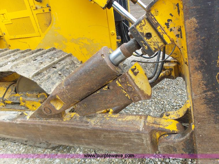 image for item L7150 1994 John Deere 750B LT dozer