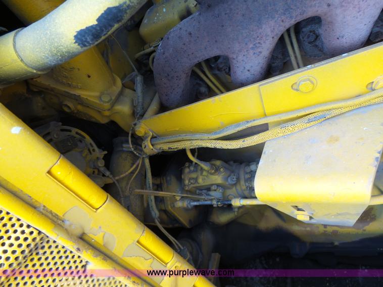 image for item L7150 1994 John Deere 750B LT dozer