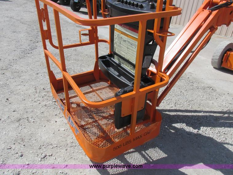 image for item L7151 2006 JLG E300AJP boom lift