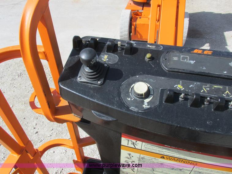 image for item L7151 2006 JLG E300AJP boom lift