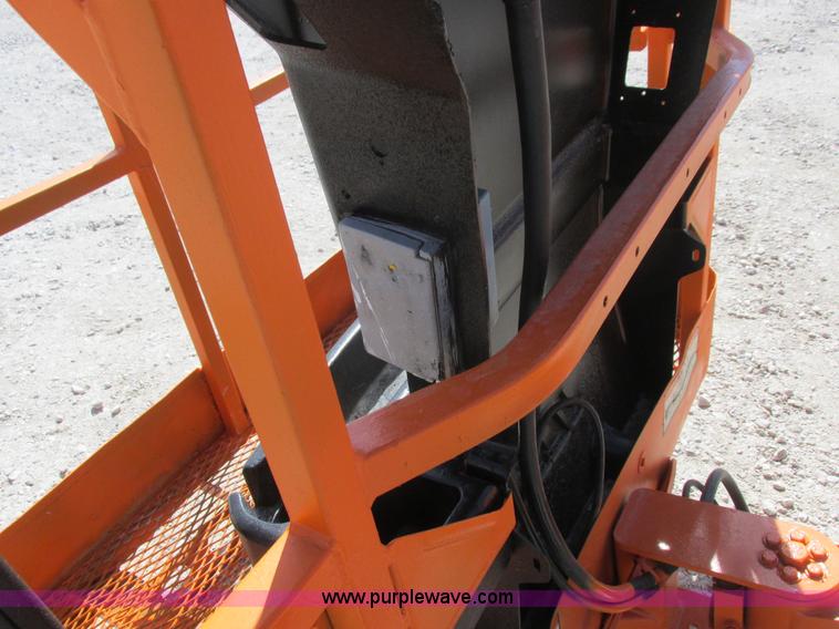 image for item L7151 2006 JLG E300AJP boom lift