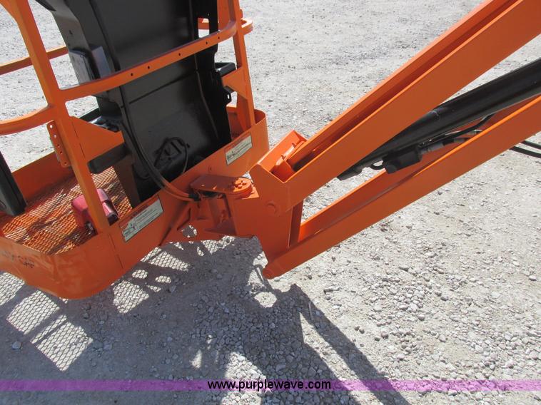 image for item L7151 2006 JLG E300AJP boom lift