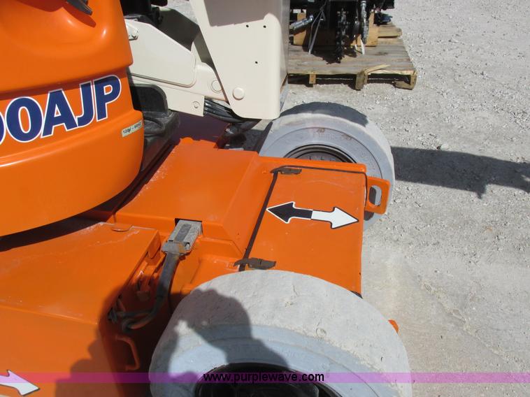 image for item L7151 2006 JLG E300AJP boom lift