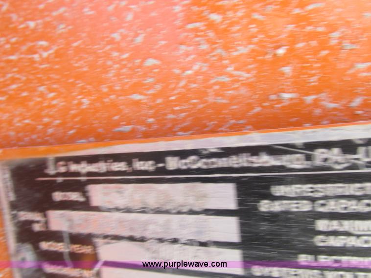 image for item L7151 2006 JLG E300AJP boom lift