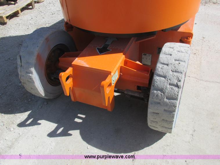 image for item L7151 2006 JLG E300AJP boom lift