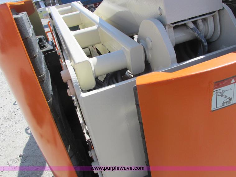 image for item L7151 2006 JLG E300AJP boom lift