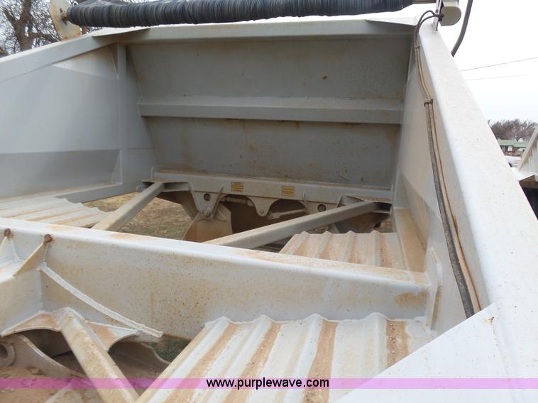 image for item L7259 2005 Rway 3521TAN bottom dump trailer