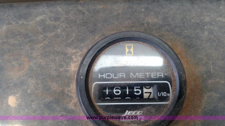 image for item L7376 1994 Hyundai Robex 290LC excavator