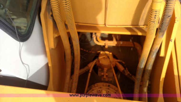 image for item L7376 1994 Hyundai Robex 290LC excavator