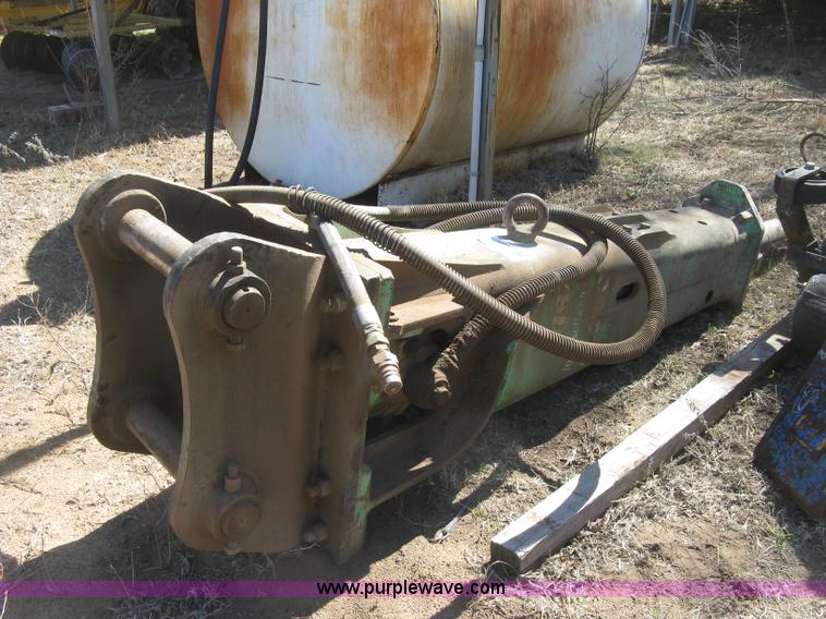 image for item J2853 2008 Ingersoll Rand V1200 breaker