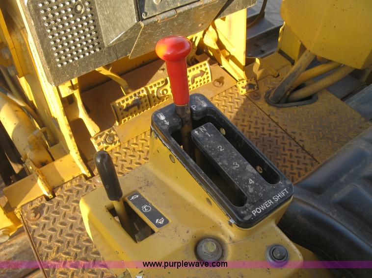 image for item J2857 1996 John Deere 550G LGP pipelayer