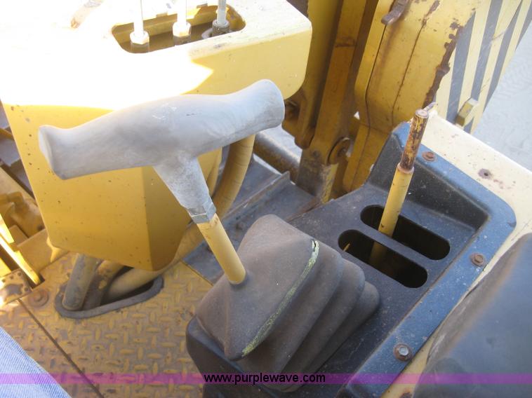 image for item J2857 1996 John Deere 550G LGP pipelayer