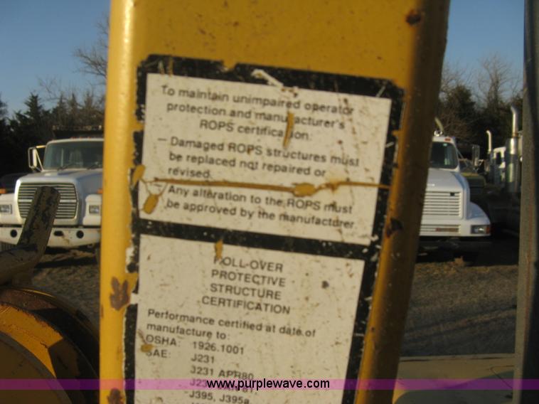 image for item J2857 1996 John Deere 550G LGP pipelayer