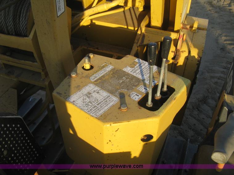 image for item J2857 1996 John Deere 550G LGP pipelayer