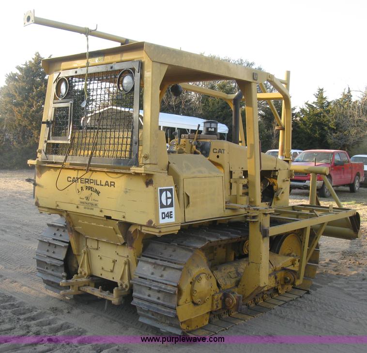 image for item J2858 1979 Caterpillar D4E pipelayer