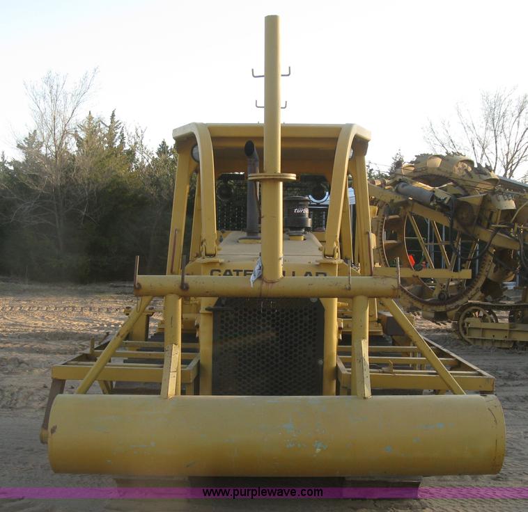 image for item J2858 1979 Caterpillar D4E pipelayer