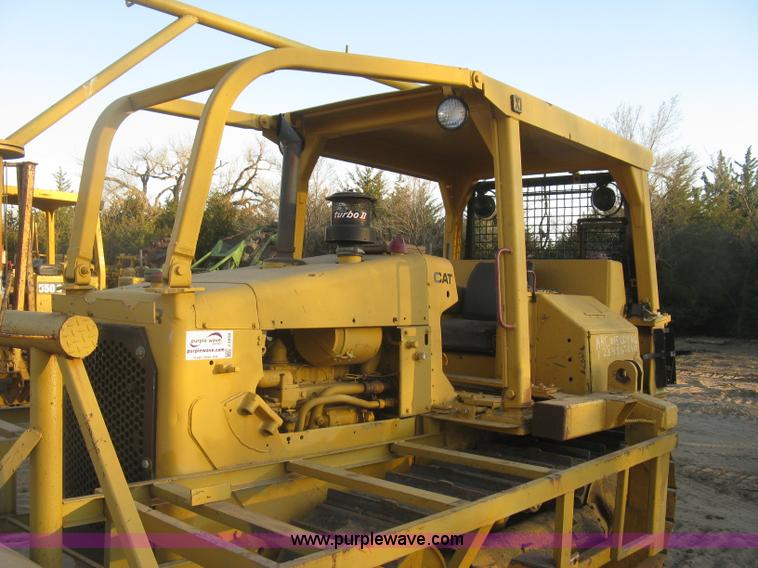 image for item J2858 1979 Caterpillar D4E pipelayer