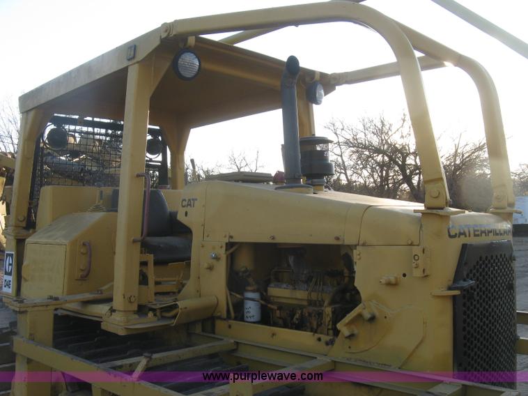 image for item J2858 1979 Caterpillar D4E pipelayer