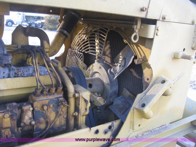 image for item J2858 1979 Caterpillar D4E pipelayer