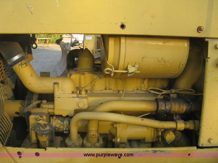 image for item J2858 1979 Caterpillar D4E pipelayer