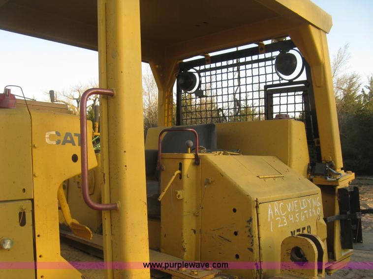 image for item J2858 1979 Caterpillar D4E pipelayer