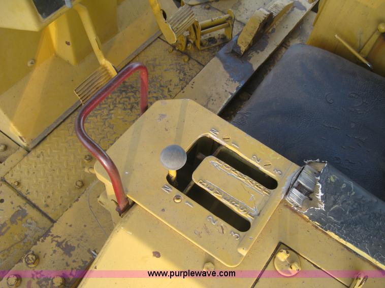 image for item J2858 1979 Caterpillar D4E pipelayer