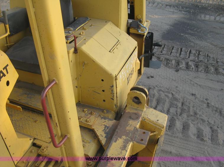 image for item J2858 1979 Caterpillar D4E pipelayer