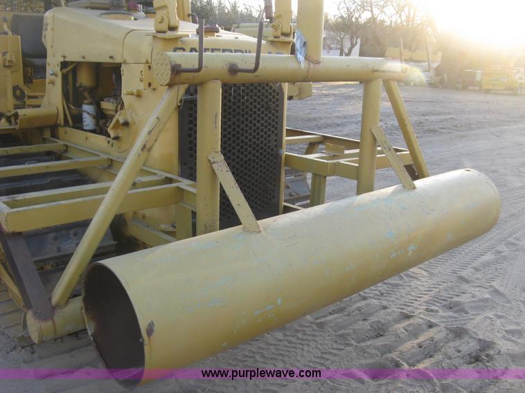 image for item J2858 1979 Caterpillar D4E pipelayer