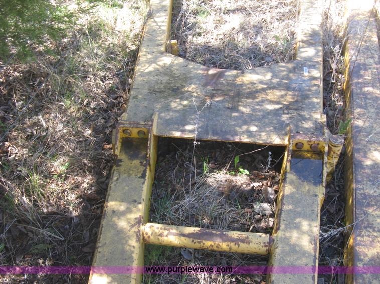 image for item J2858 1979 Caterpillar D4E pipelayer