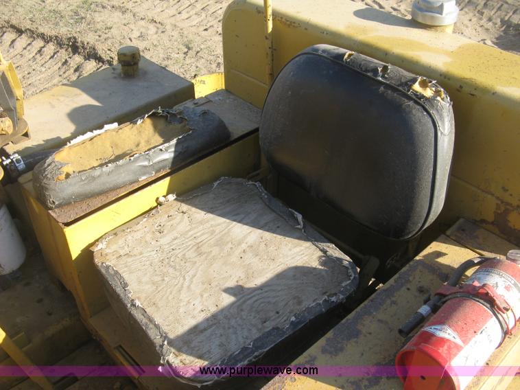 image for item J2859 1970 Caterpillar D4D pipelayer