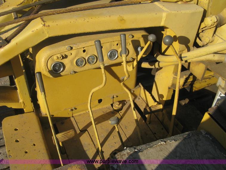 image for item J2859 1970 Caterpillar D4D pipelayer
