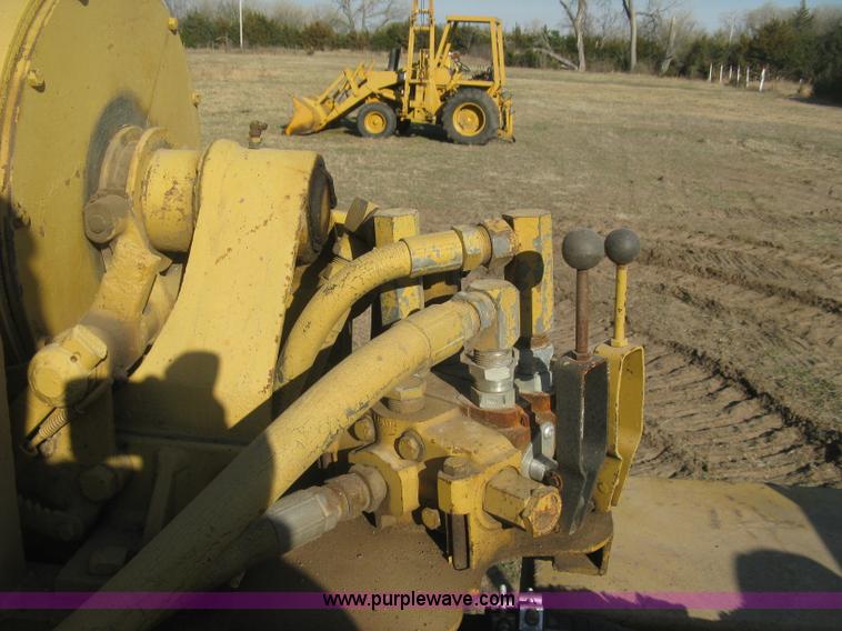 image for item J2859 1970 Caterpillar D4D pipelayer