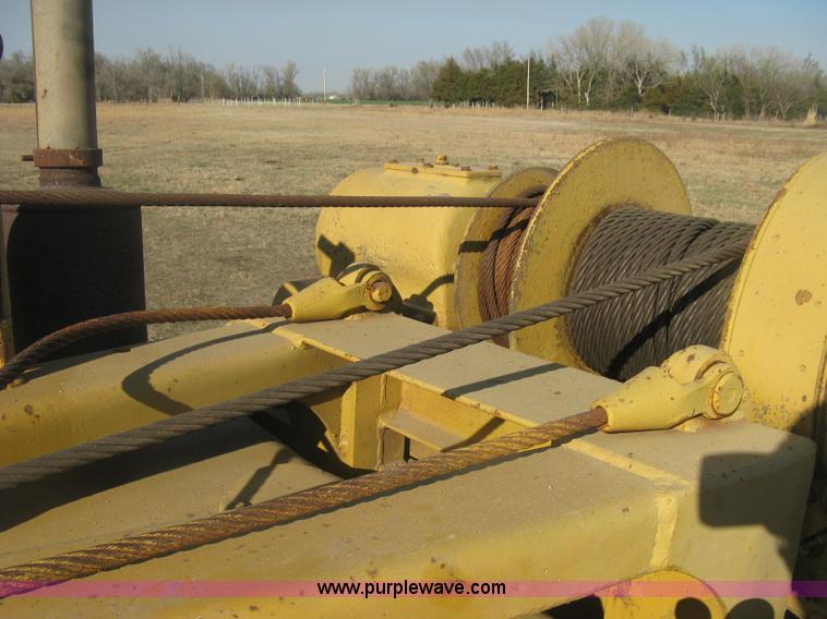 image for item J2859 1970 Caterpillar D4D pipelayer