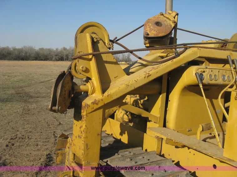 image for item J2859 1970 Caterpillar D4D pipelayer