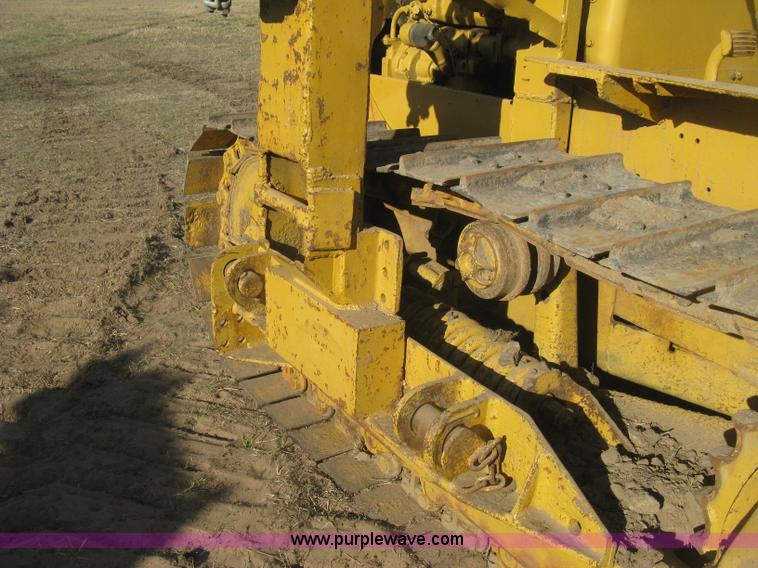 image for item J2859 1970 Caterpillar D4D pipelayer